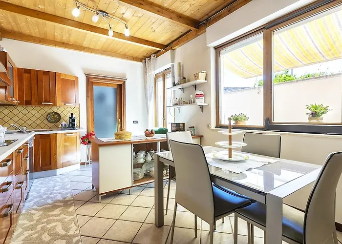 La Casa Di Lo, Marina Di *